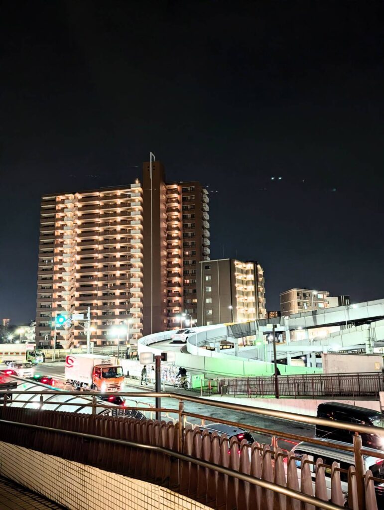 町田中央図書館前の交差点